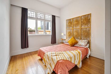 Photo of property in 132 Olliviers Road, Phillipstown, Christchurch, 8011