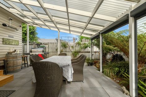 Photo of property in 11 Kamahi Crescent, Papamoa Beach, Papamoa, 3118