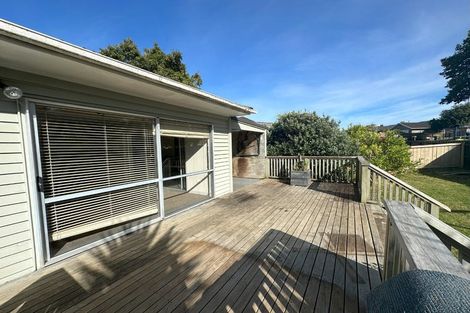 Photo of property in 16 Lavas Place, Mount Wellington, Auckland, 1060