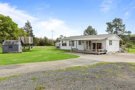 Photo of property in 198 Rautawhiri Road, Helensville, 0875
