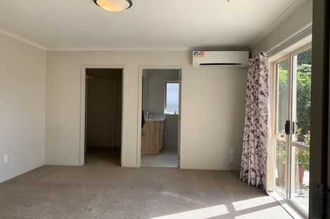 Photo of property in 1 Luna Place, Henderson, Auckland, 0612