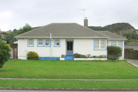 Photo of property in 71 Molesworth Street, Taita, Lower Hutt, 5011
