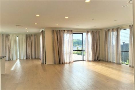 Photo of property in 50 Ashley Avenue, Long Bay, Auckland, 0630