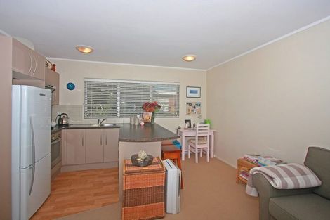 Photo of property in 7/17 Houghton Street, Meadowbank, Auckland, 1072