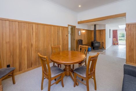 Photo of property in 72 Avenue North Road, Levin, 5510