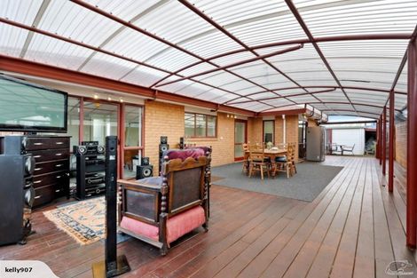 Photo of property in 9 Seddon Avenue, Papatoetoe, Auckland, 2104