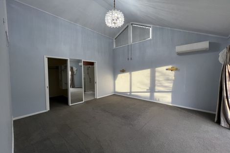 Photo of property in 14 Mcfetridge Place, Hillcrest, Auckland, 0627