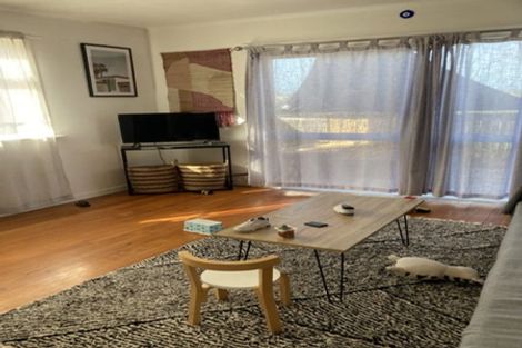 Photo of property in 36 Howard Road, Northcote, Auckland, 0627