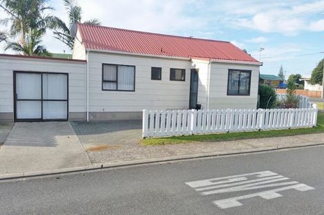 Photo of property in 401a Port Road, Whangamata, 3620
