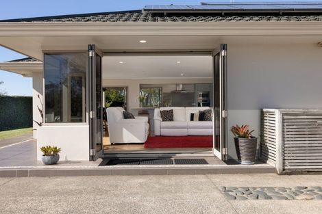 Photo of property in 16 Gunbar Drive, Welcome Bay, Tauranga, 3175