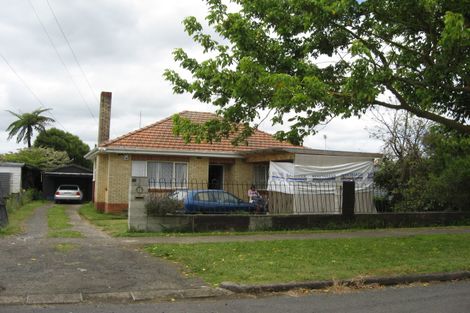 Photo of property in 57 Birdwood Road East, Pukekohe, 2120