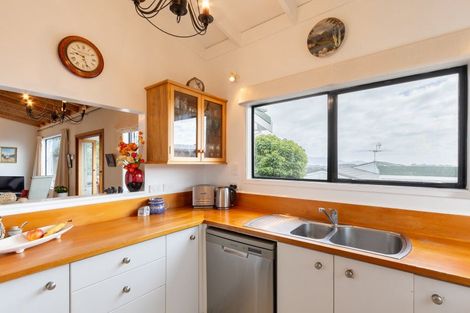 Photo of property in 117a Winara Avenue, Waikanae, 5036