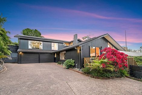 Photo of property in 8 Aberdeen Road, Campbells Bay, Auckland, 0620