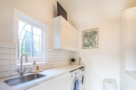 Photo of property in 6 Powell Street, Avondale, Auckland, 1026