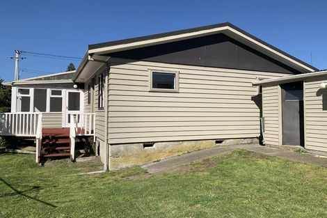 Photo of property in 70 Toi Street, Otaki Beach, Otaki, 5512