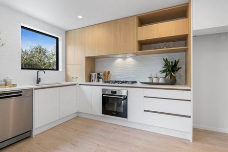 Photo of property in 70d Bond Crescent, Forrest Hill, Auckland, 0620