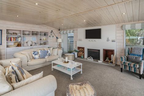 Photo of property in 135 Captain Cook Road, Cooks Beach, Whitianga, 3591