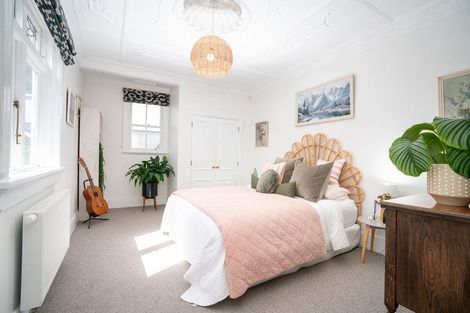 Photo of property in 16 Hawker Street, Mount Victoria, Wellington, 6011