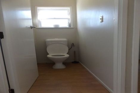 Photo of property in 2/7 Queen Street, Papakura, 2110