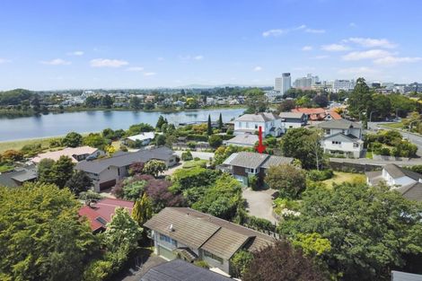 Photo of property in 114 Lake Crescent, Hamilton Lake, Hamilton, 3204