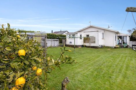 Photo of property in 17 Standish Street, Inglewood, 4330