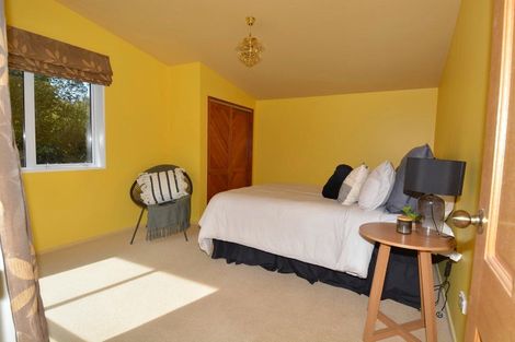 Photo of property in 33 Rakiura Parade, Otatara, Invercargill, 9879