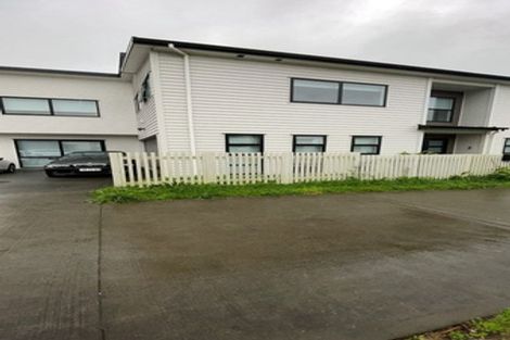 Photo of property in 4 Tahingamanu Road, Hobsonville, Auckland, 0616