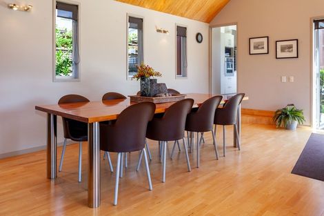 Photo of property in 17 Hahei Beach Road, Hahei, Whitianga, 3591