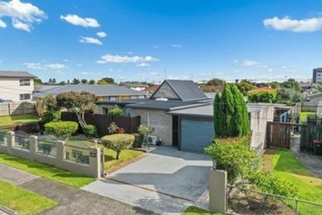 Photo of property in 18 Kohinoor Avenue, Mangere, Auckland, 2022