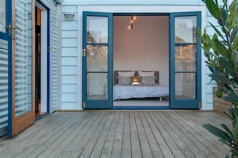 Photo of property in 8 Sale Street, Napier South, Napier, 4110