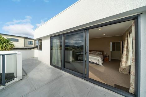 Photo of property in 5 Bowsprit Way, Whitby, Porirua, 5024