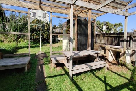 Photo of property in 18 Harlston Road, Mount Albert, Auckland, 1025