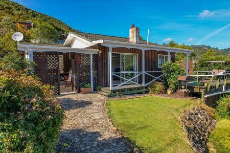 Photo of property in 318c Waikawa Road, Waikawa, Picton, 7220