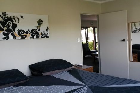 Photo of property in 18 Newberry Place, Richmond Heights, Taupo, 3330