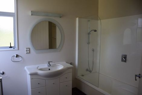 Photo of property in 37 Welsh Hills Road, Swanson, Auckland, 0614