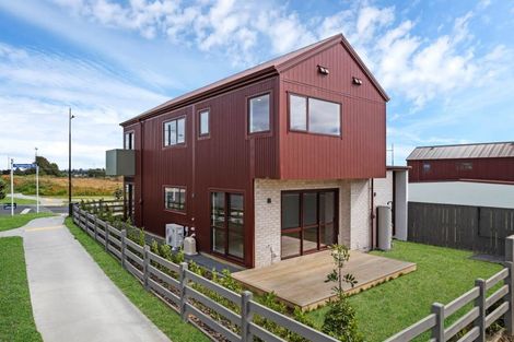 Photo of property in 49 Maungakaraka Road, Karaka, 2580