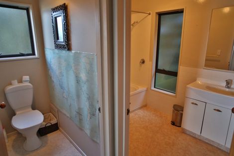 Photo of property in 30 Greenstone Place, Fernhill, Queenstown, 9300