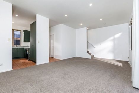Photo of property in 2/34 Fields Parade, Oteha, Auckland, 0632