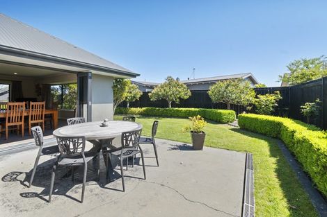 Photo of property in 5 Rodeo Drive, Kelvin Grove, Palmerston North, 4414