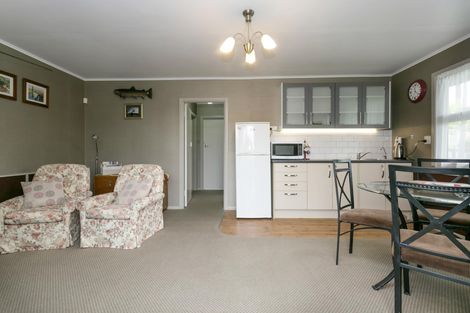 Photo of property in 22 Richmond Avenue, Richmond Heights, Taupo, 3330
