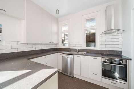 Photo of property in 35 Wharfe Street, South Hill, Oamaru, 9400