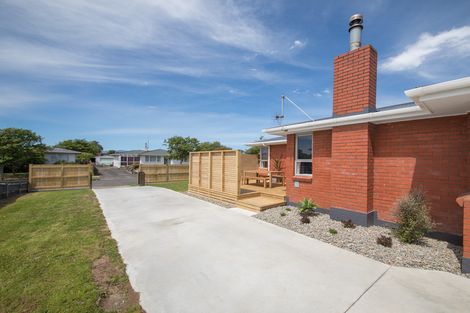 Photo of property in 22 Anakiwa Street, Kelvin Grove, Palmerston North, 4414