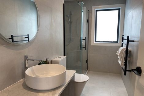 Photo of property in 40 Paparahi Place, Wainui, 0992