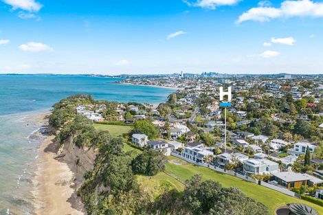 Photo of property in 127 Beach Road, Castor Bay, Auckland, 0620