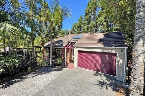 Photo of property in 11 Fitzpatrick Place, Chatswood, Auckland, 0626