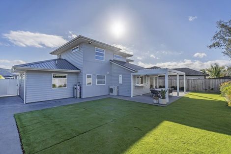 Photo of property in 100 Kupe Drive, Whitianga, 3510