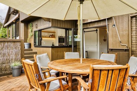 Photo of property in 3a Tauroa Road, Havelock North, 4130