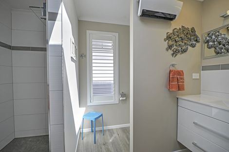 Photo of property in 14 Howard Street, Carterton, 5713