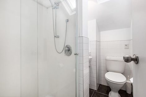 Photo of property in 4 Brougham Street, Mount Victoria, Wellington, 6011