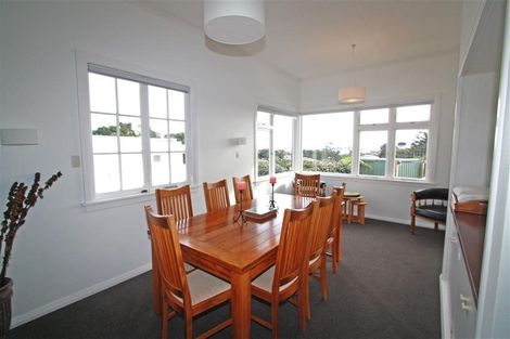 Photo of property in 9 Fillis Street, New Plymouth, 4310